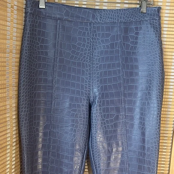 Hosbjerg Periwinkle Faux Crocodile Flared Leg Pants medium - Picture 5 of 8